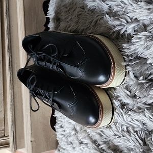 Steve Madden Black Platform Oxfords Size 8.5